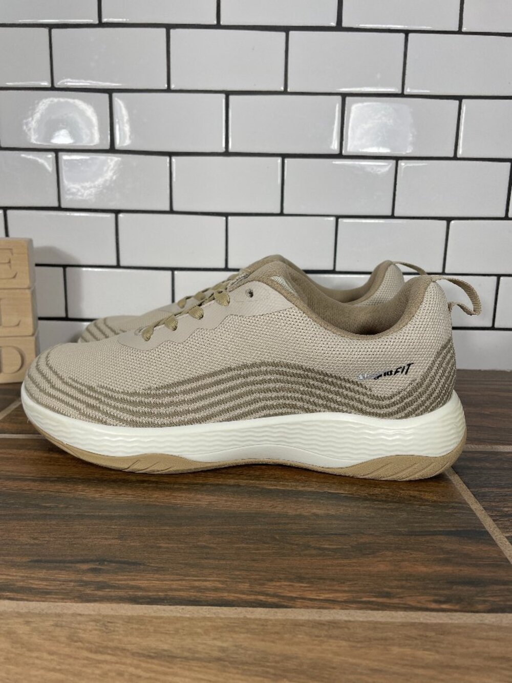 Alegria In8 Shoes Womens Size EU 39.5 Cream Knit Casual Comfort Walking Sneakers